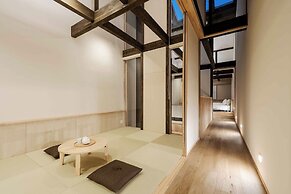 Hanasatomachi Machiya House