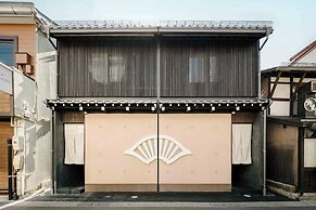 Hanasatomachi Machiya House