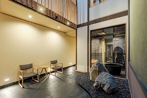 Hanasatomachi Machiya House