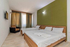 Victoria Hotel