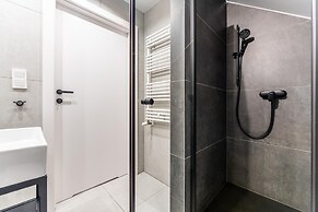 Comfortable Apartment With Balcony, Pool, Sauna