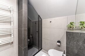 Comfortable Apartment With Balcony, Pool, Sauna