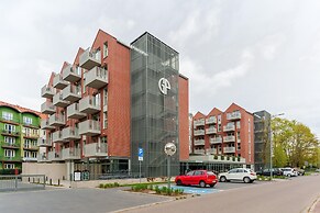 Comfortable Apartment With Balcony, Pool, Sauna