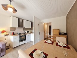 Bright Third-floor Apartment