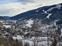 Bad Gastein Fallside Apartment