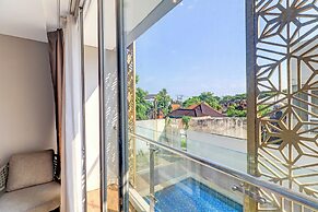 Sunday Hotel Arshika Sunset Road