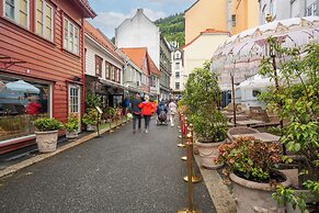 BREEZE Bergen City - Self-Service