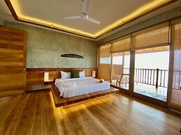 Coast 67 Boutique Hotel