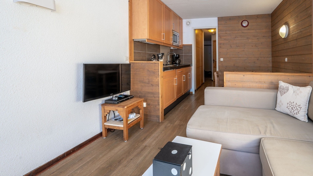Apartment in Morillon Near Ski Slopes & Beach