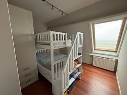 Penthouse in De Haan With Sea View