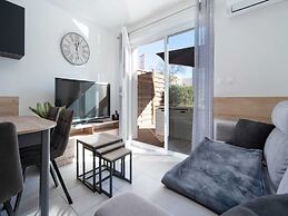Bright Retreat Near Beach