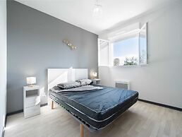 Peaceful Villa in Serignan