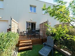 Bright Villa by the Valras Sea