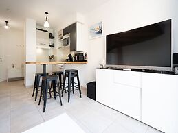 Bright Villa by the Valras Sea