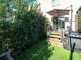 Bright Villa Stay in Serignan