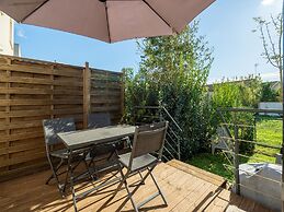 Bright Villa Stay in Serignan