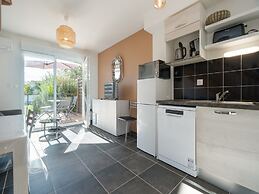 Bright Villa Stay in Serignan