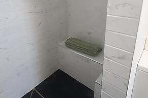 Apartment-sleeps2-parking-garden-patio
