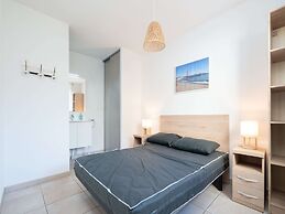 Villa in Valras-plage Near Sandy Beach