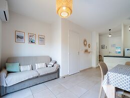 Villa in Valras-plage Near Sandy Beach