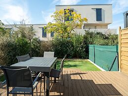 Villa in Valras-plage Near Sandy Beach