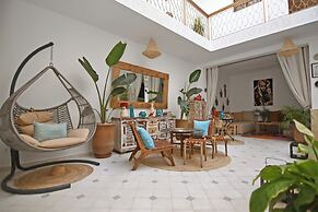 Riad larbi khalis