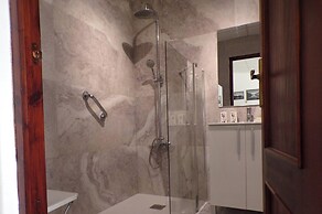 Apartment Sleeps 4 With Private Pool