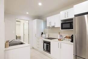 Smart Suites Self Check-in Apartments - 35A Freney