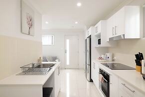 Smart Suites Self Check-in Apartments - 35A Freney