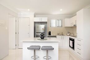 Smart Suites Self Check-in Apartments - 35A Freney