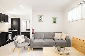 Smart Suites Self Check-in Apartments - 35A Freney