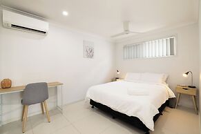 Smart Suites Self Check-in Apartments - 35A Freney