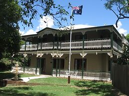 Grove Manor Bed & Breakfast