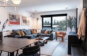 Knuckle Hucks by Revelstoke Vacations