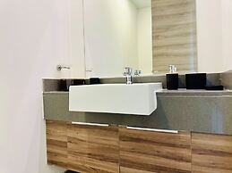 Stylish 1BR in JVC w Pool 6 Mins to Circle Mall