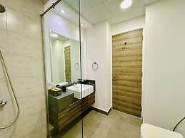 Stylish 1BR in JVC w Pool 6 Mins to Circle Mall