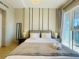 Stylish 1BR in JVC w Pool 6 Mins to Circle Mall