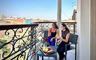 Tiye Pyramids Hotel