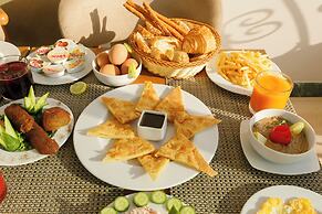Tiye Pyramids Hotel