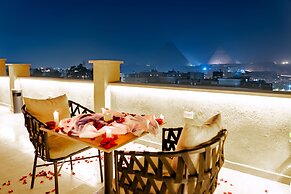 Tiye Pyramids Hotel
