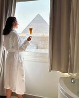 Tiye Pyramids Hotel