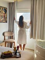 Tiye Pyramids Hotel