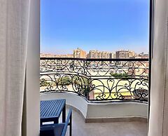Tiye Pyramids Hotel