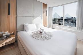 Tiye Pyramids Hotel