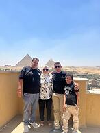 Tiye Pyramids Hotel