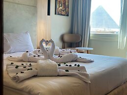 Tiye Pyramids Hotel