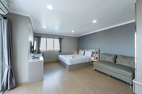 Tj 4711 Residence