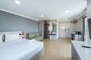 Tj 4711 Residence