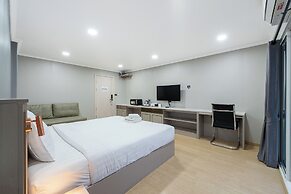 Tj 4711 Residence