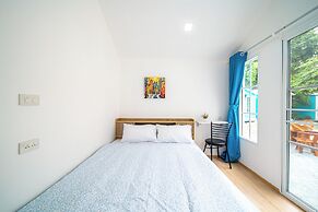 UrbanNest Hostel